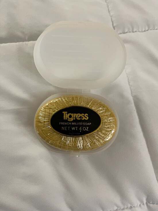 Faberge Other - Vintage Faberge Tigress French Milled Savon Soap 4 oz with Travel Case